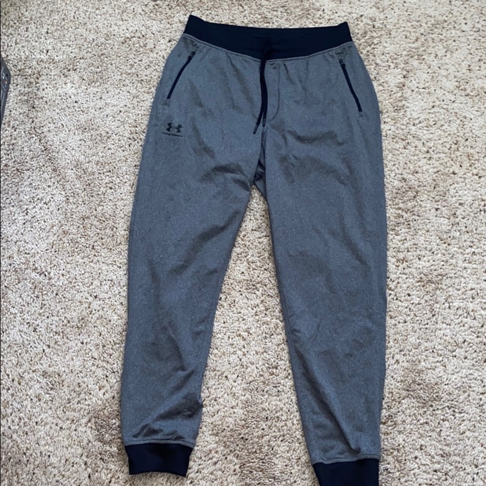 Under Armour black and grey sweats large